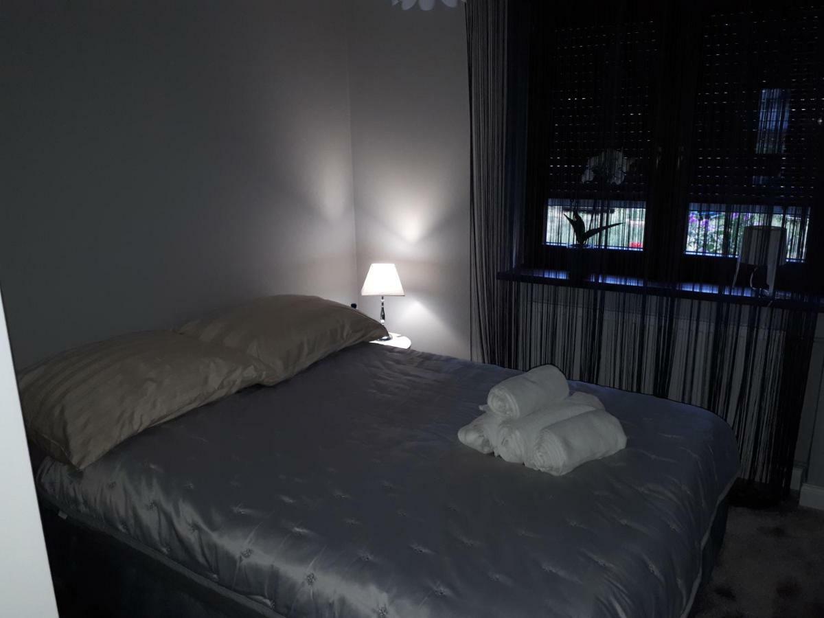 Apartamenty Centrum- Kochanowskiego -Dawniej Two-Bedroom Apartment Zielona Góra Eksteriør billede
