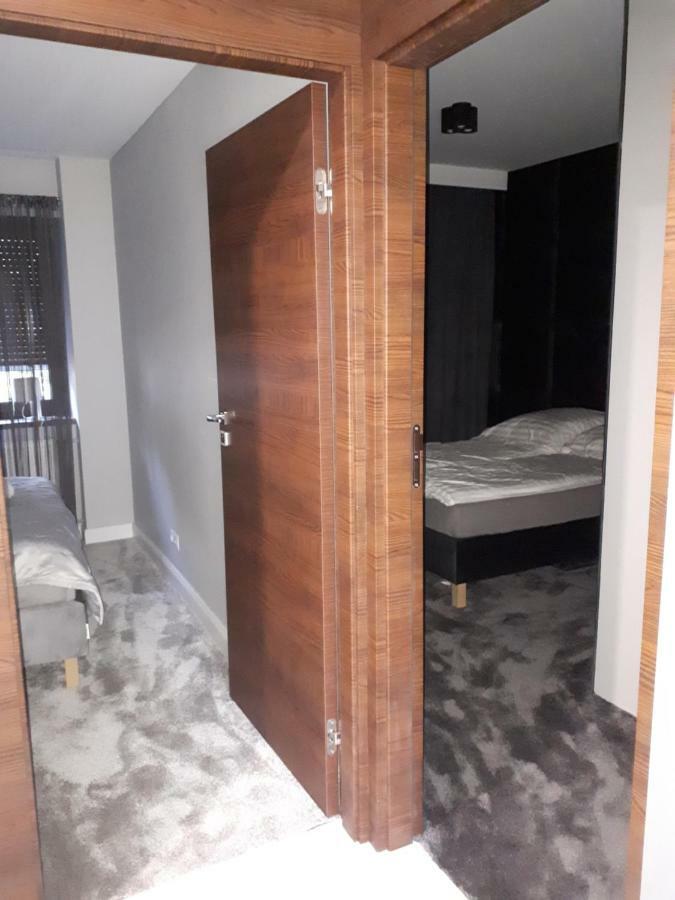 Apartamenty Centrum- Kochanowskiego -Dawniej Two-Bedroom Apartment Zielona Góra Eksteriør billede