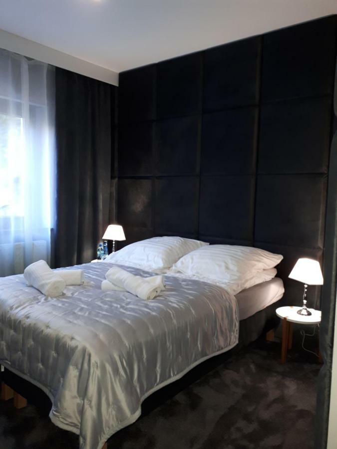 Apartamenty Centrum- Kochanowskiego -Dawniej Two-Bedroom Apartment Zielona Góra Eksteriør billede